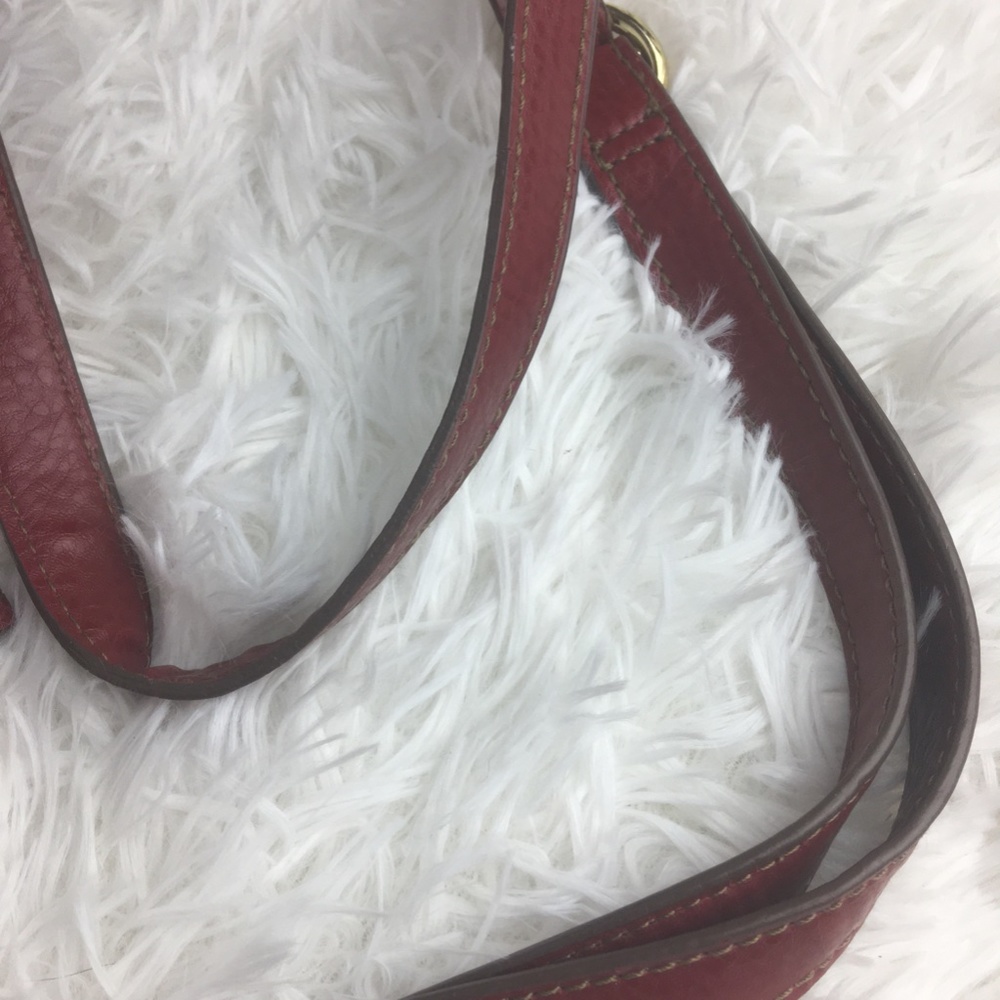 Relic Red Shoulder Purse - Picture 7 of 7
